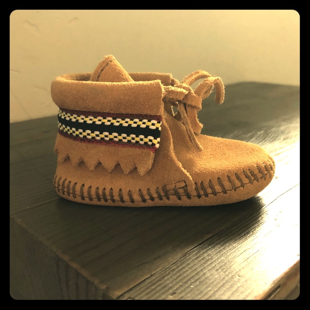 Minnetonka Baby Booties size 1