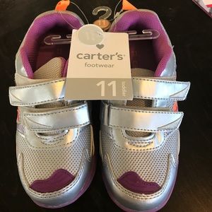 NWT Carter’s light up shoes toddler size 11