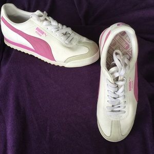 Pink /white Puma Roma sneakers.