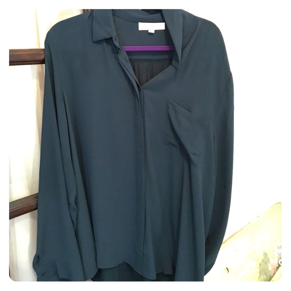 Pretty and sophisticated blouse