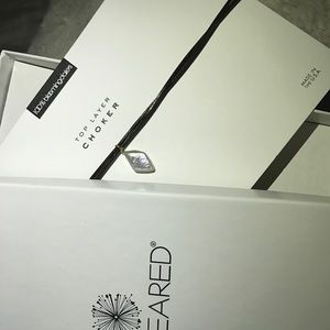 Dogeared leather chocker