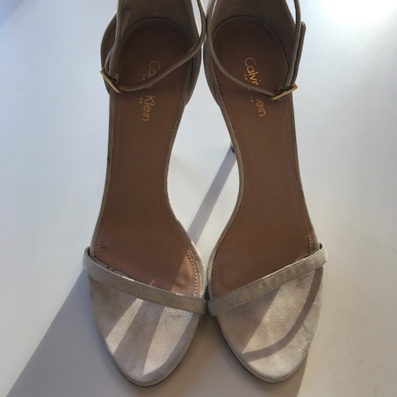 Calvin Klein Collection Kid Suede Ankle Strap - Picture 4 of 4