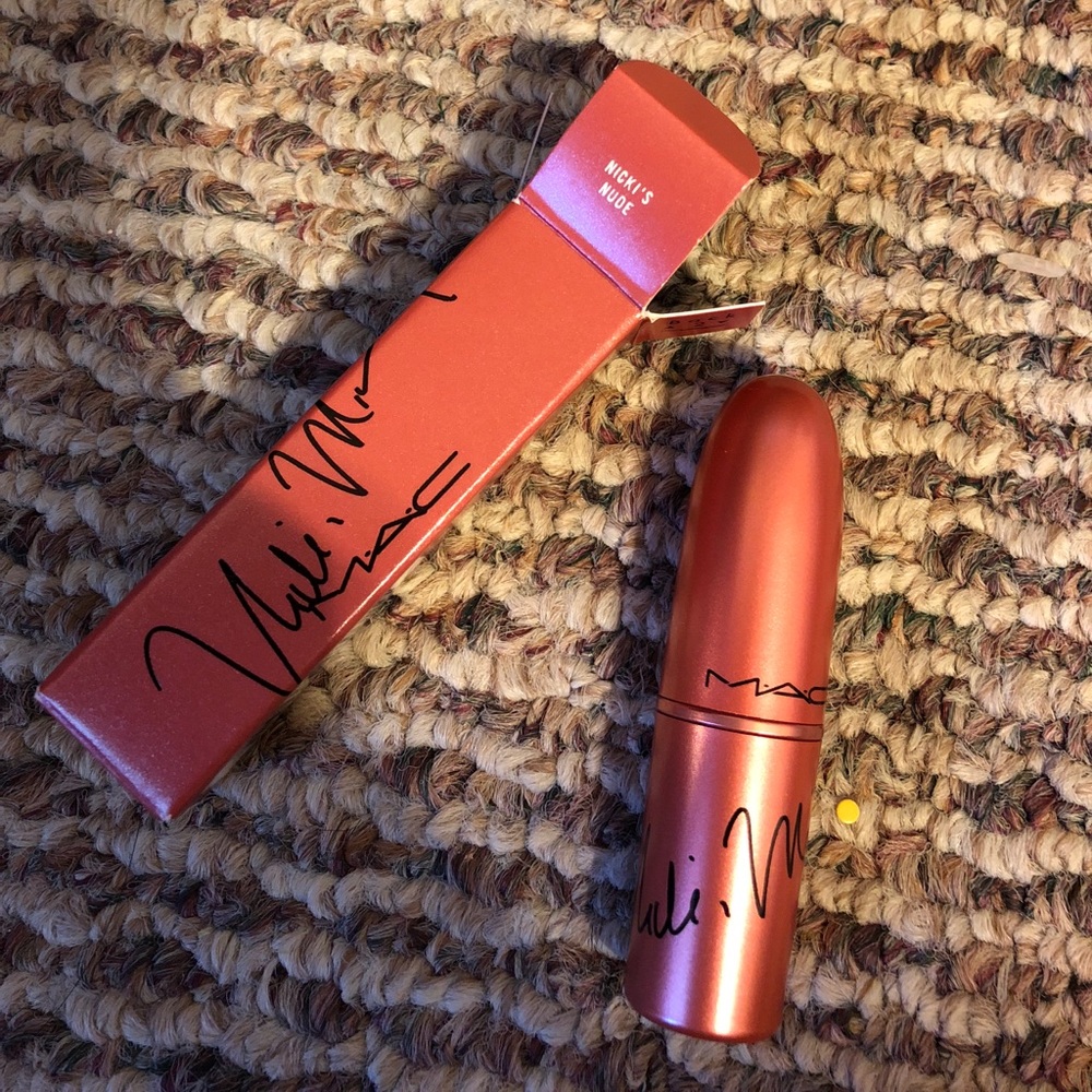 MAC Nicki Minaj Lipstick