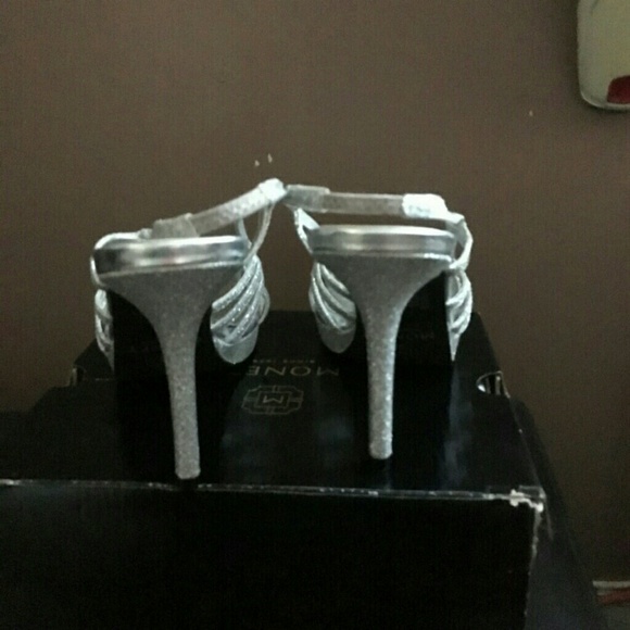 Pumps - Picture 4 of 4