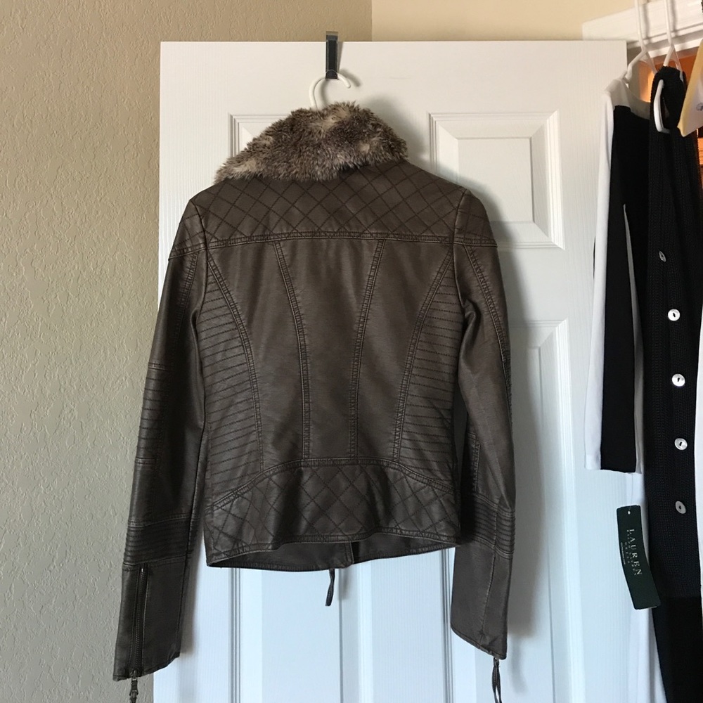 NWOT Guess Leather Jacket with Fur - Picture 7 of 8