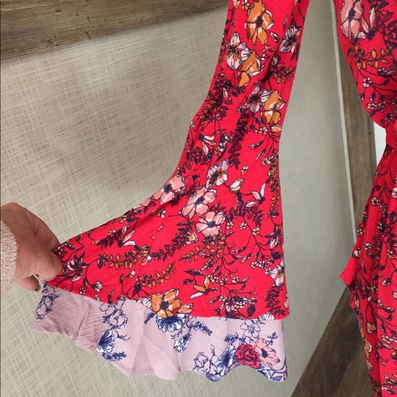 NWT Double Bell Sleeve Romper - Picture 6 of 6