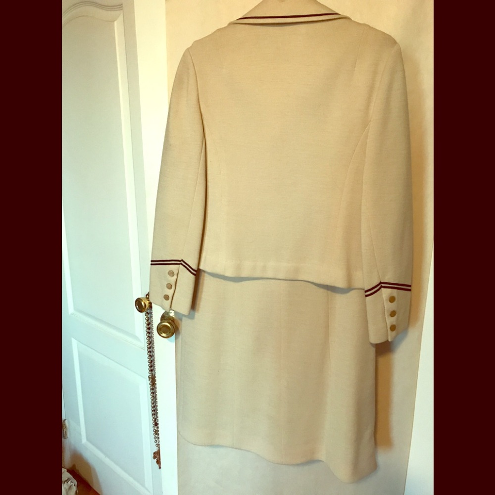 Vintage 60s cream sportswear suit w navy piping
