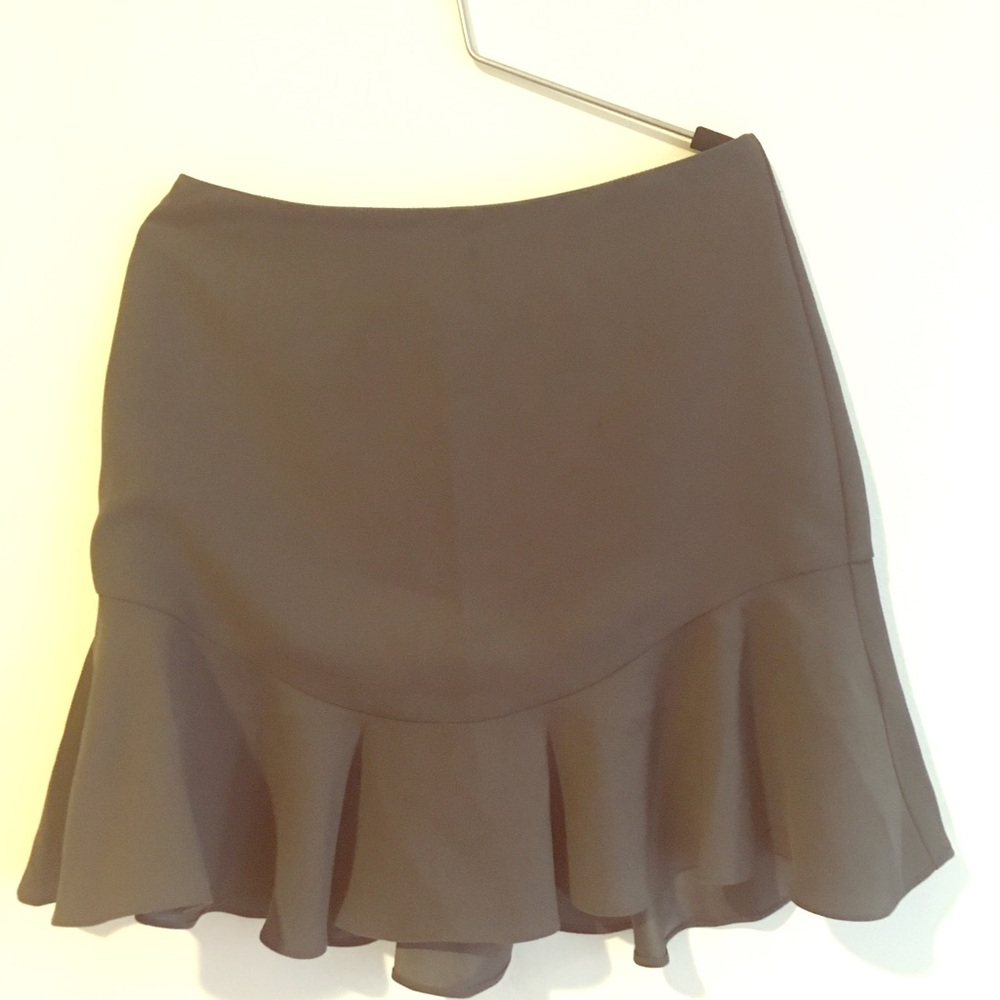 Dark olive green skirt (mini).