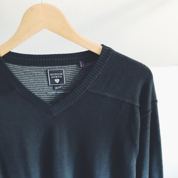 Hudson North Silk Blend V-Neck Sweater - Picture 2 of 5