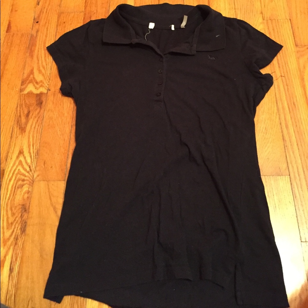 Black Polo. Very comfy!