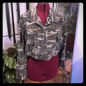 Camo Half Jacket
