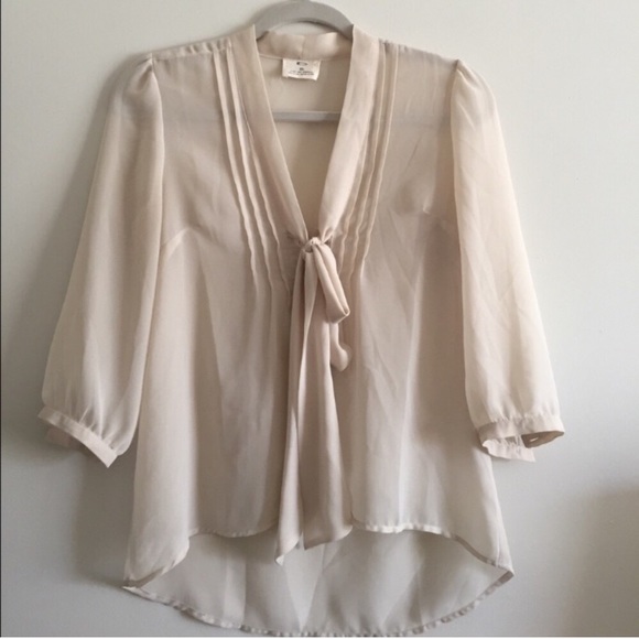 UO Tie Neck Blouse - Picture 2 of 3