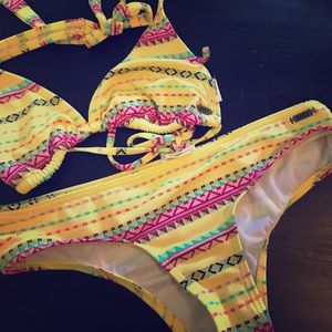 ROXY 2 pc swimsuit NWOT