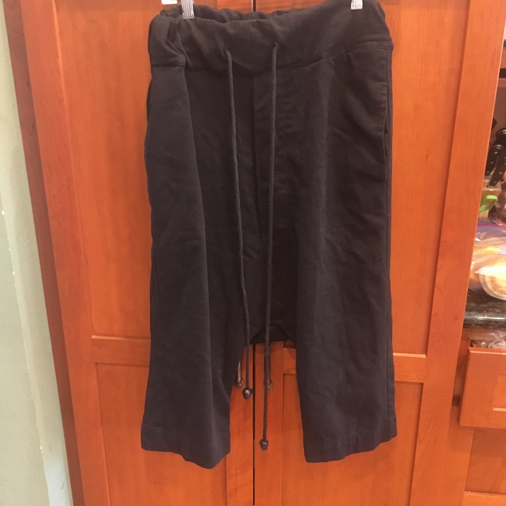 The Well LA basic dropped shorts