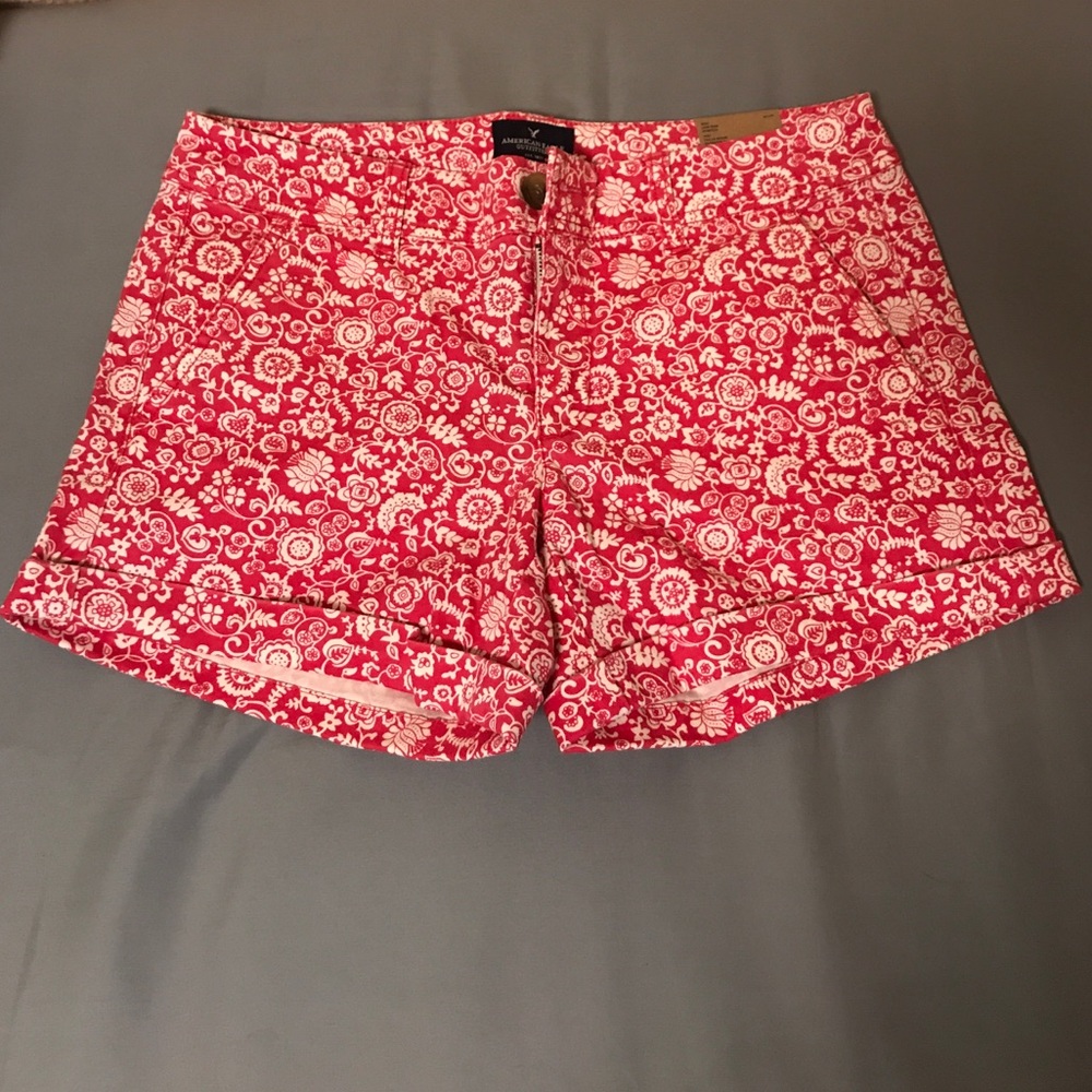 American Eagle pink floral shorts
