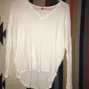 White flow shirt