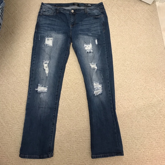 Kensie Denim - Kensie Tomboy Straight Leg Distressed Jeans  32