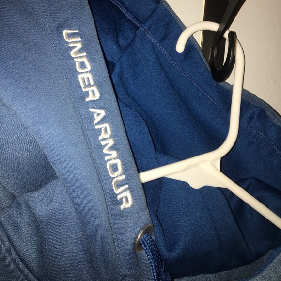 Small under armour hoodie - Picture 3 of 3