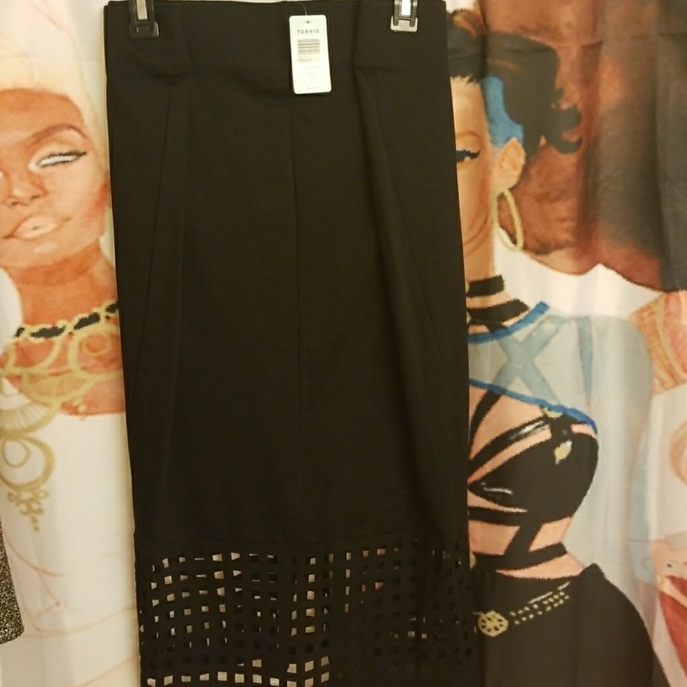 TORRID BLACK CAGEY MIDI PENCIL SKIRT - Picture 2 of 3