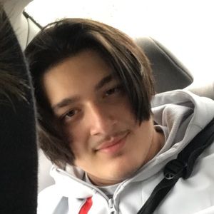 Meet your Posher, Tom