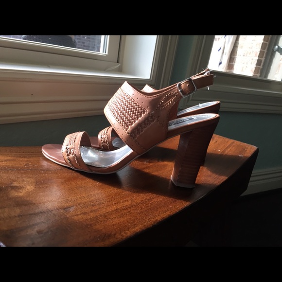 Shoes - WHBM size 7.5 stacked heel sandal