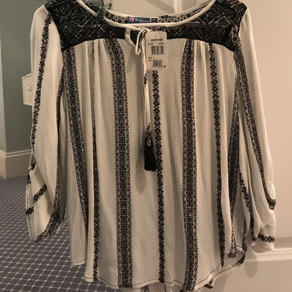 truly me black and white top