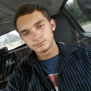 Meet your Posher, Devin