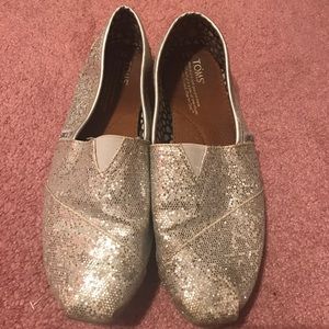 Silver glitter toms