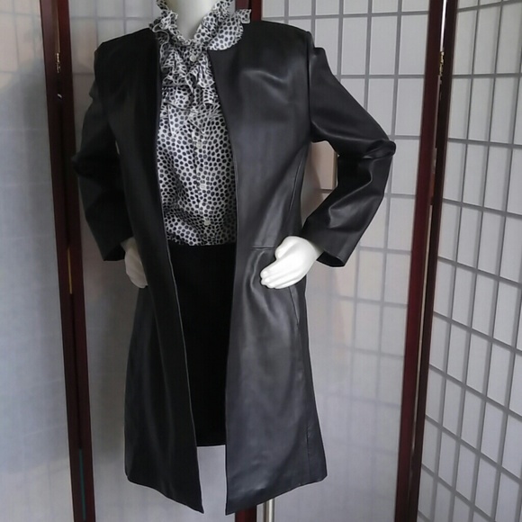 Coat - Picture 2 of 8