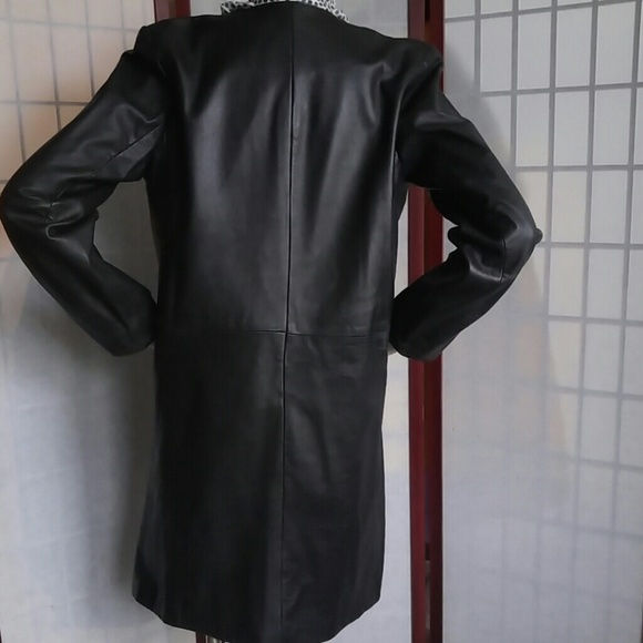 Coat - Picture 4 of 8