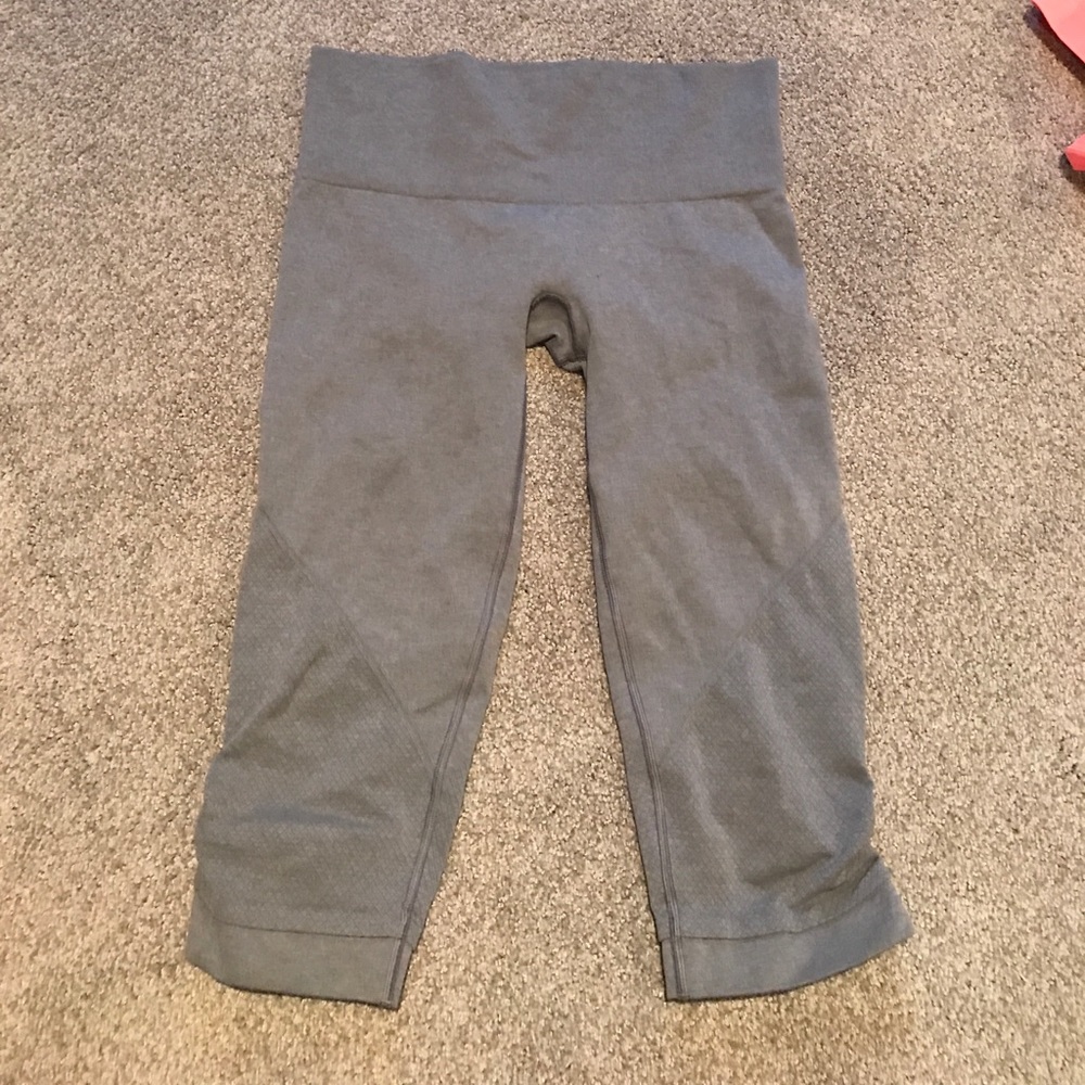 Lululemon gray “ebb and flow pant” size 6