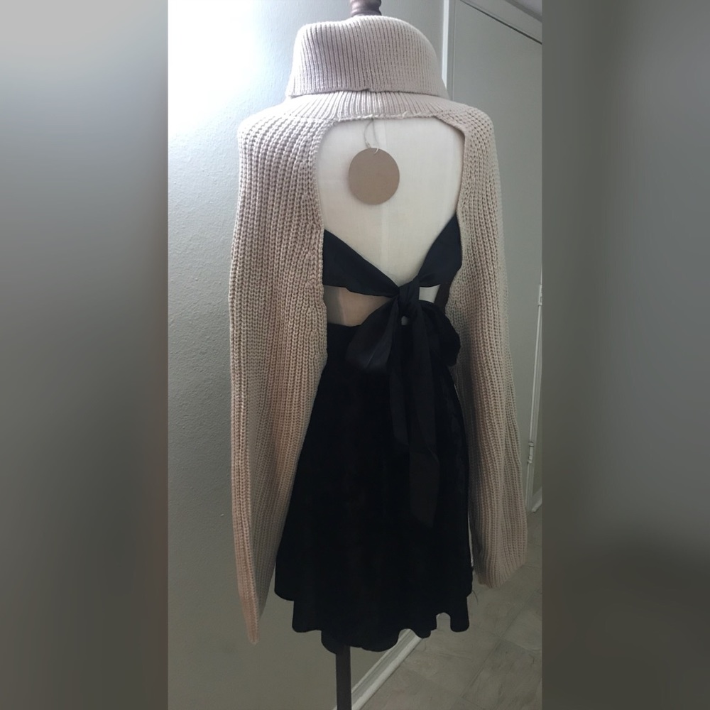 Jhené Sweater ✨ - Picture 3 of 6