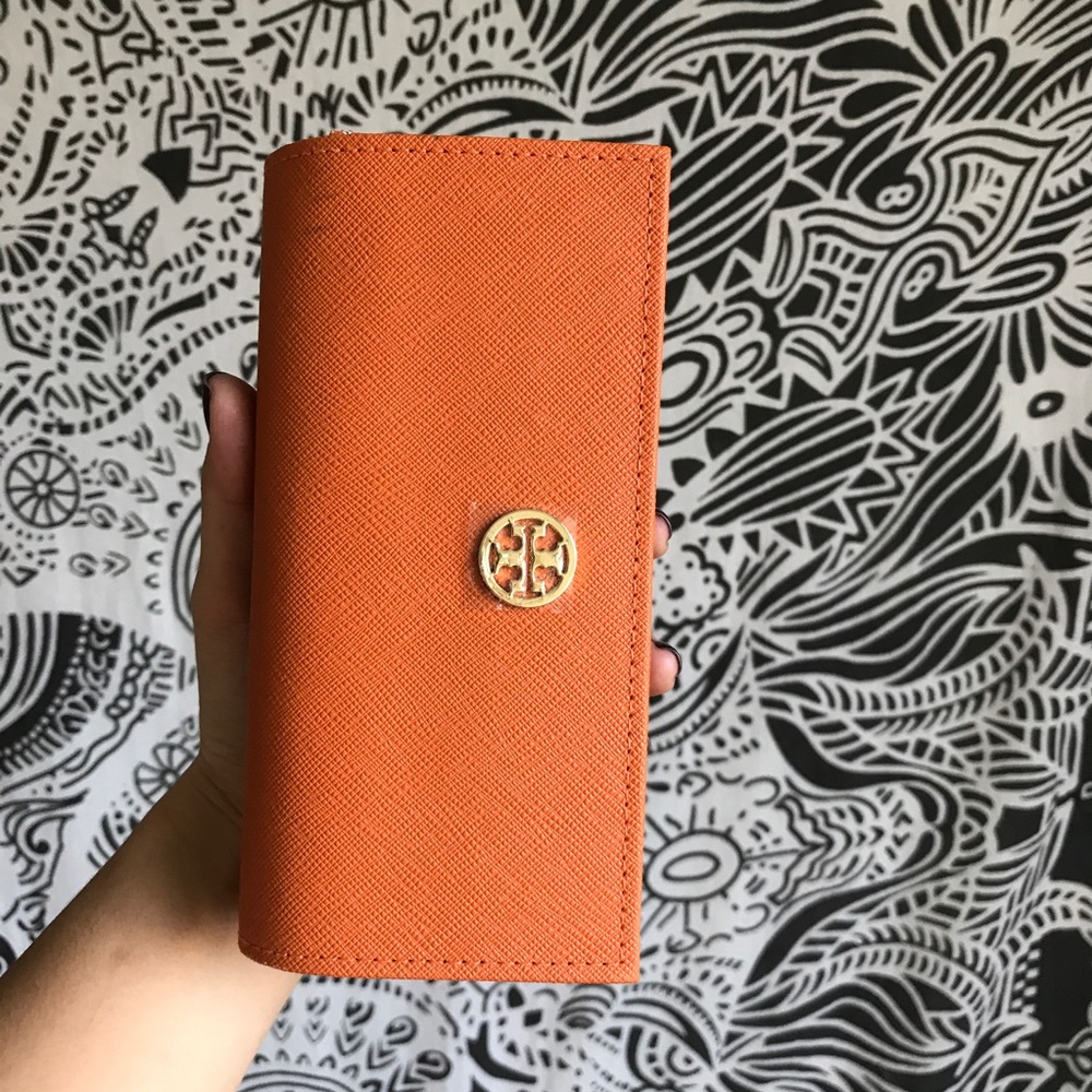 [ TORY BURCH ]  maroon sunglasses