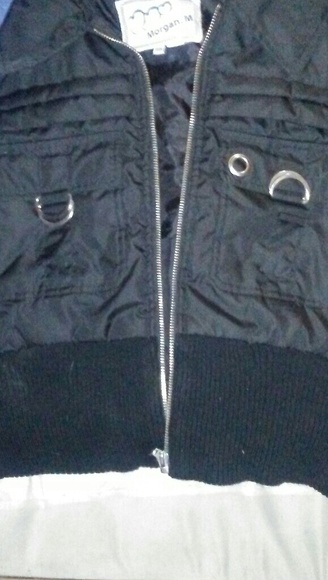 Black Vest - Picture 2 of 2