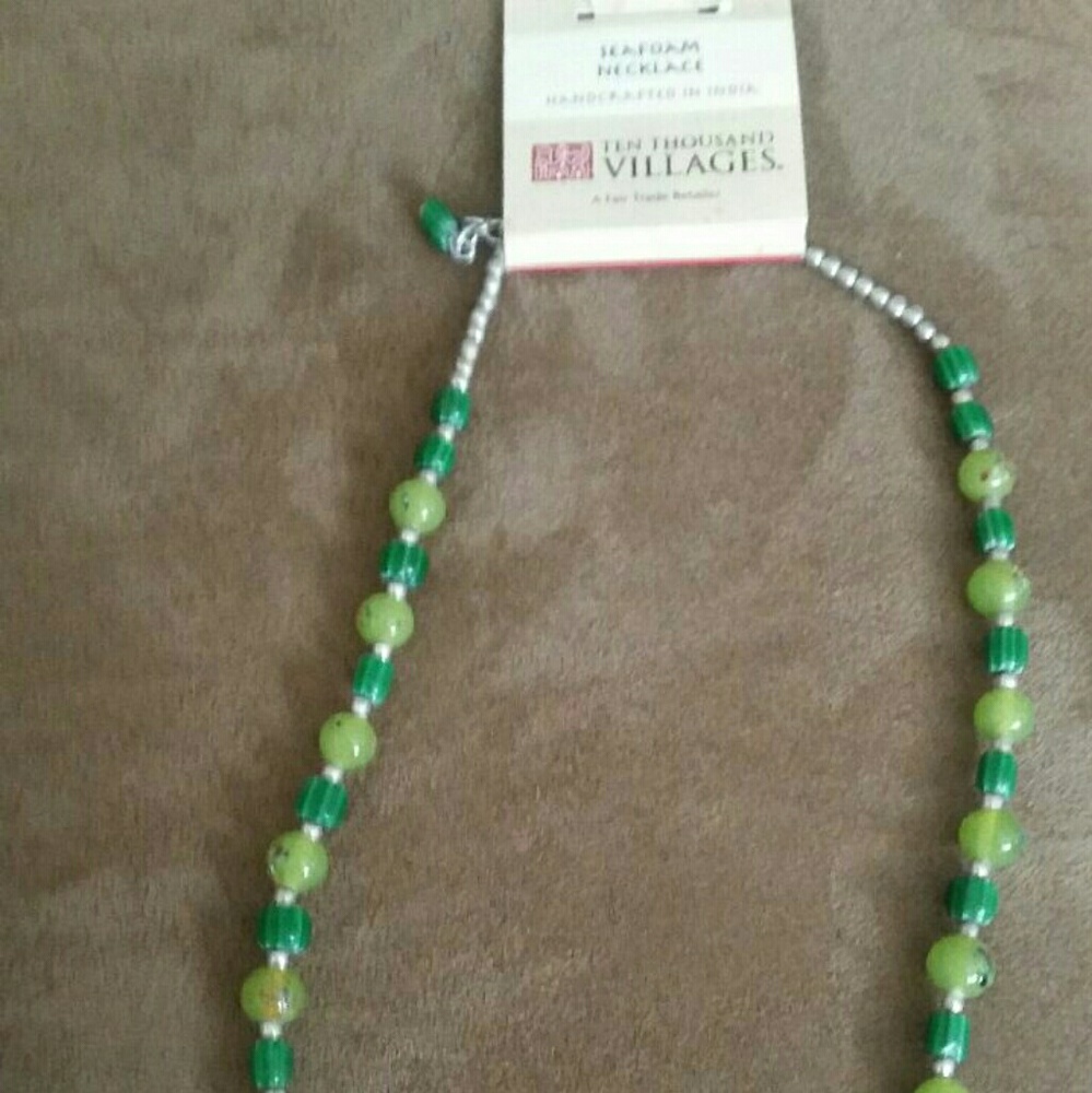 Ten thousand villages nwt necklace