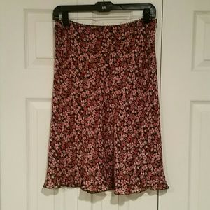 OLD NAVY FULLY LINED FLORAL SKIRT - Size 6