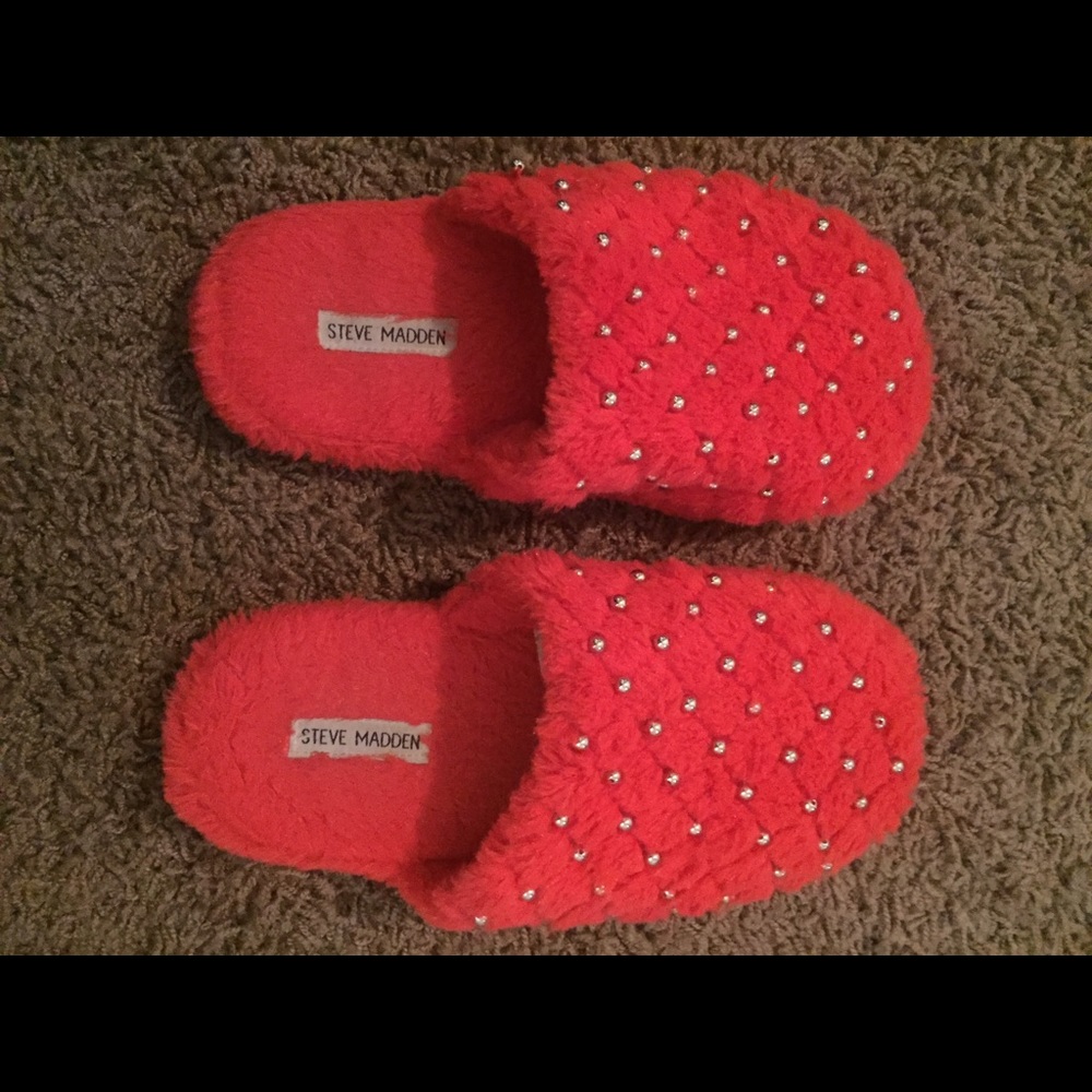Steve Madden slippers