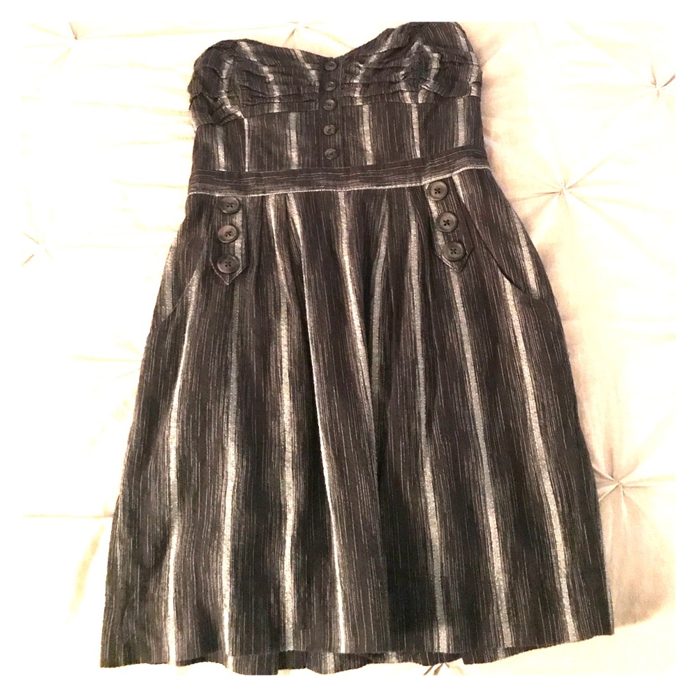 Adorable pinstriped black & Gray strapless dress!