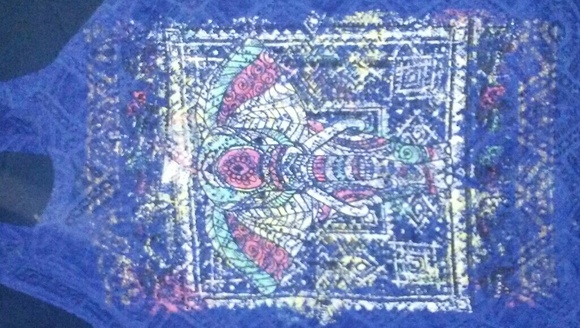 Elephant tribal design Halter top - Picture 2 of 3