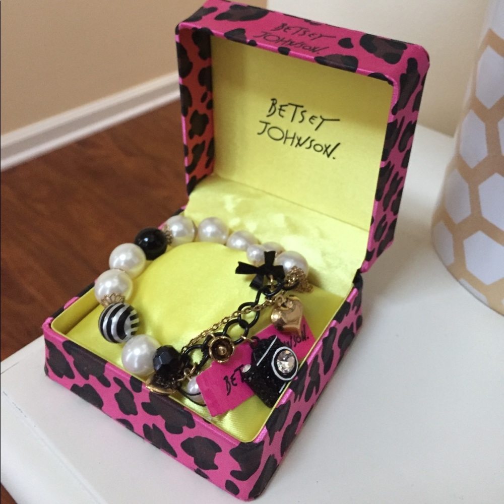 Betsy Johnson Camera Charm Bracelet