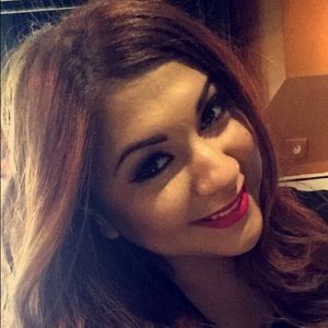 Meet your Posher, Annalicia