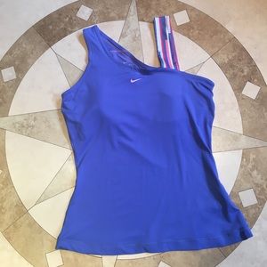 Nike dry fit top