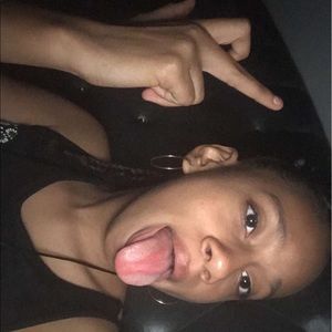 Meet your Posher, Yarilee