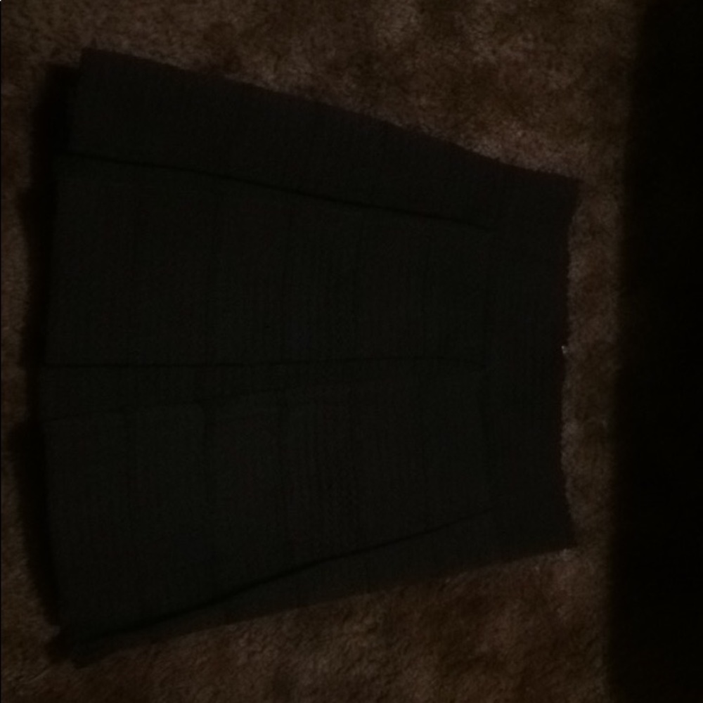 Black pleated skirt
