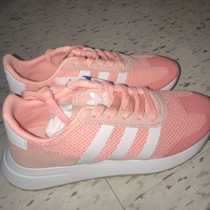 Peach adidas original casual sneakers