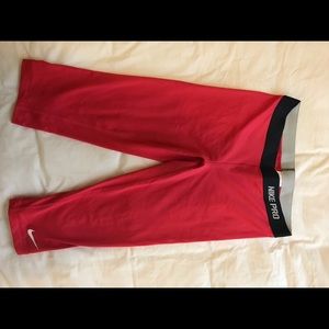 Nike pro athletic crop spandex