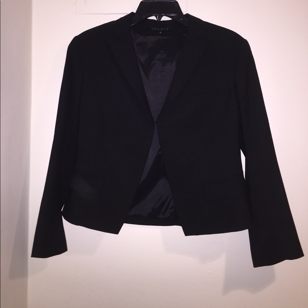 Theory cropped blazer with hook & eye closure