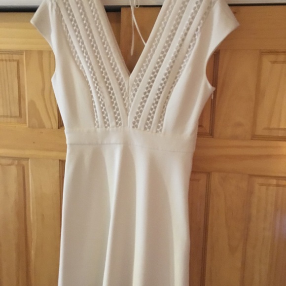 Ravishing, white wool mini dress w/couture details - Picture 7 of 7