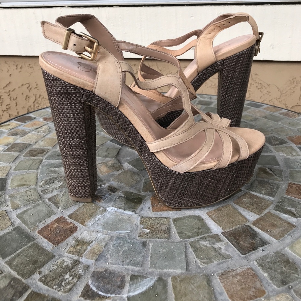 Platform thick heeled shoes