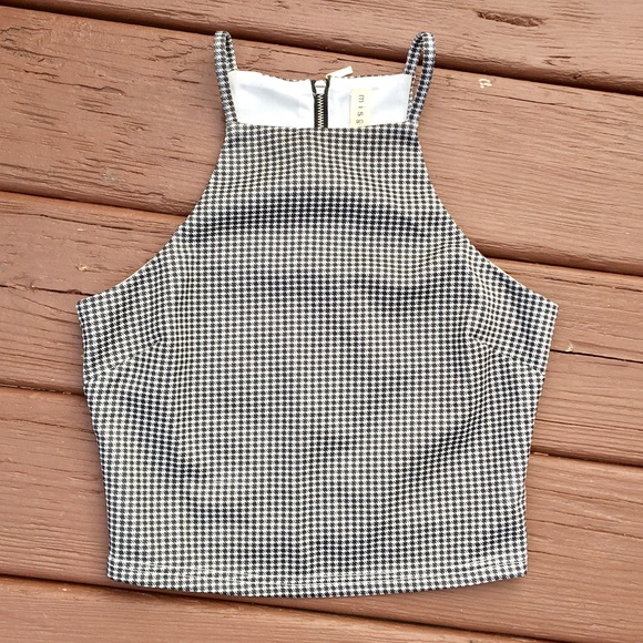 Gorgeous Black and White Crop Top - Picture 3 of 5